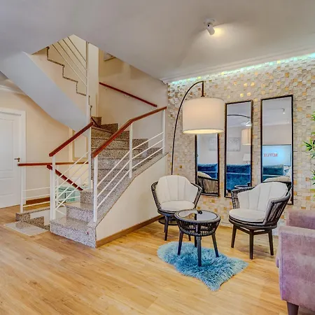 Residencia El Duque - 1, Marius Tatil Evi *