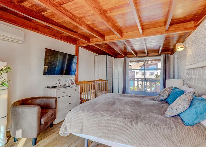 Residencia El Duque - 1, Marius Tatil Evi