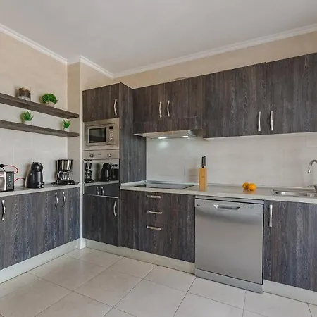 Residencia El Duque - 1, Marius Vakantiehuis *