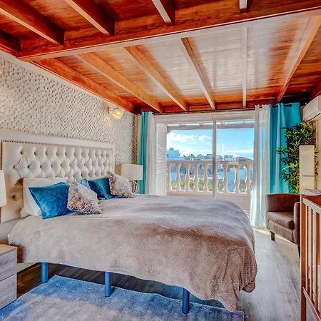 Residencia El Duque - 1, Marius אדחה