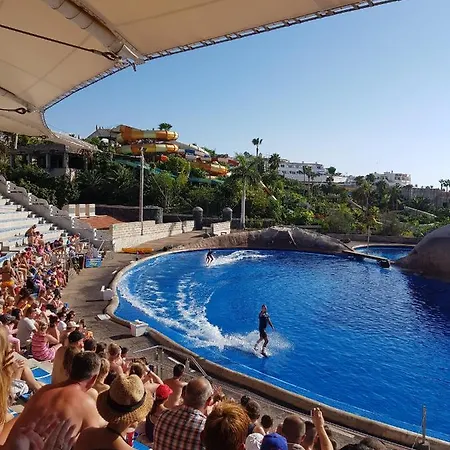 בית נופש Residencia El Duque - 1, Marius